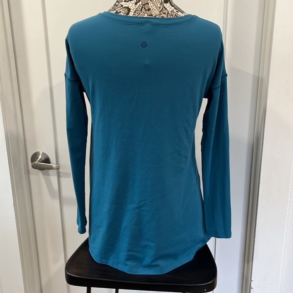 Lululemon Split Hem Top - image 3